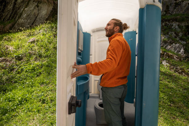Best Luxury portable toilet rental  in Eveleth, MN