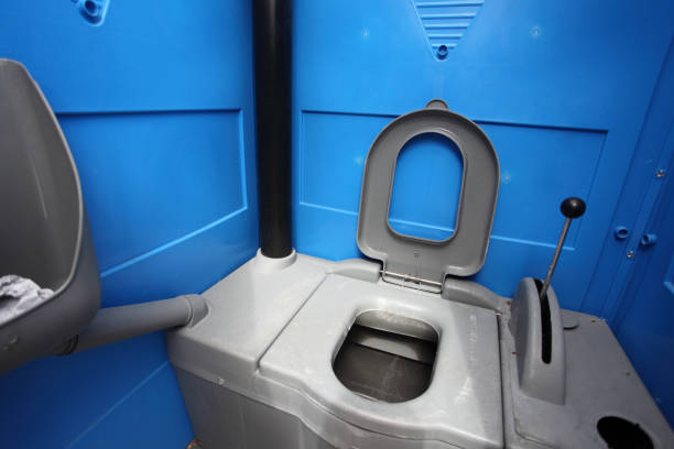 Best Emergency porta potty rental  in Eveleth, MN